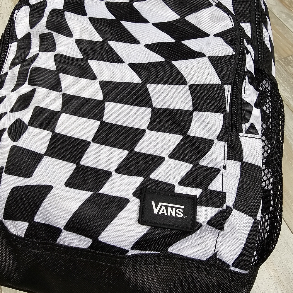 Vans Alumni Wavy Check Backpack - Picture 2 of 10